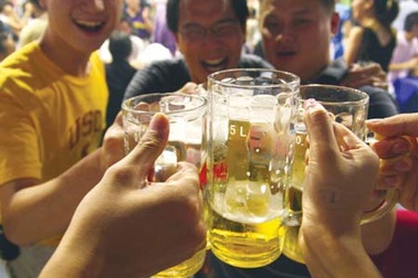 Tim loạn nhịp do nhậu ngày nghỉ