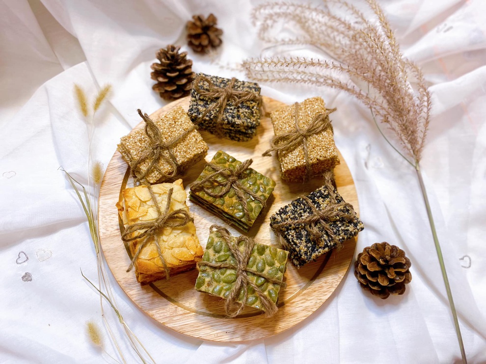 Mẹo làm bánh ngói với bốn loại hạt dinh dưỡng làm quà Tết - 2 Mẹo làm bánh ngói với bốn loại hạt dinh dưỡng làm quà Tết - 2