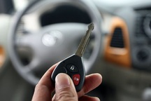 Cẩn trọng với khóa cửa ôtô điều khiển từ xa