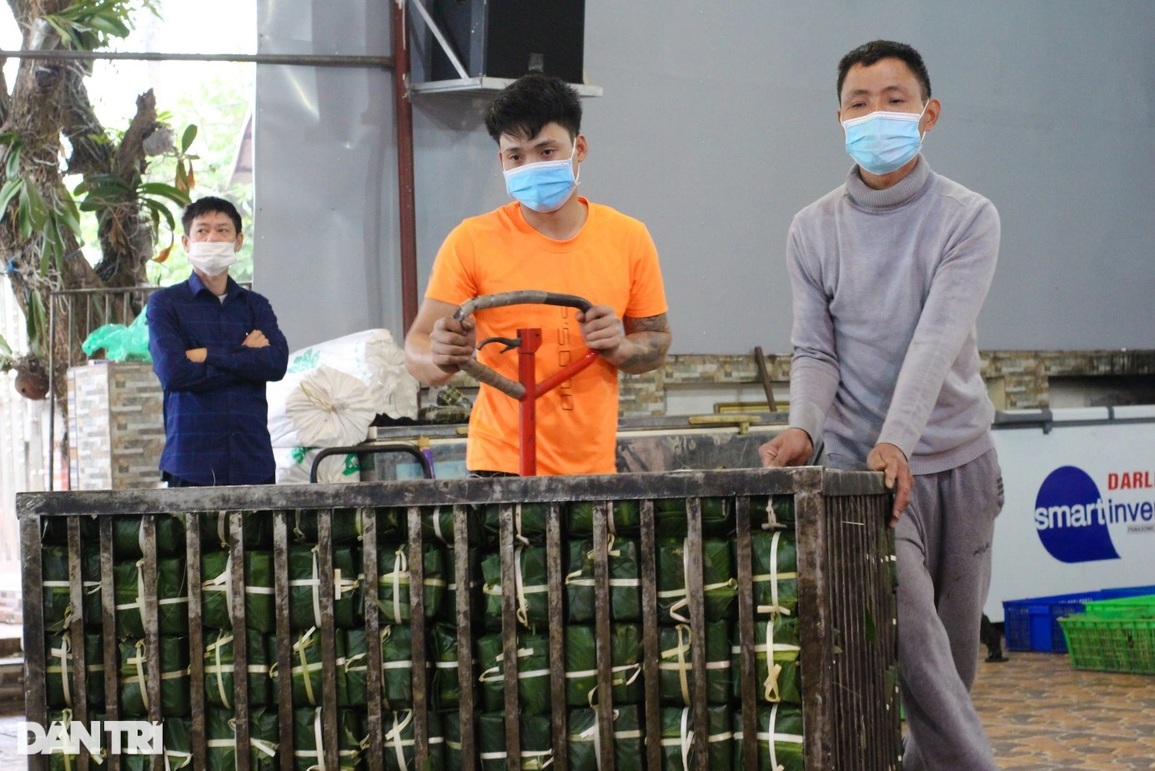 Làng gói bánh chưng nhanh như chớp, chưa đầy 30 giây xong một cái - 8 Làng gói bánh chưng nhanh như chớp, chưa đầy 30 giây xong một cái - 8