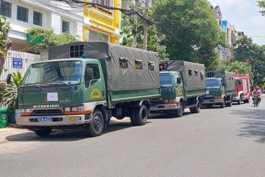 Hàng trăm cảnh sát kiểm tra Công ty Home Credit