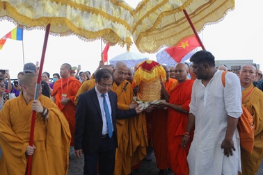 Xá lợi Đức Phật được cung thỉnh về ngọn núi cao nhất Nam bộ