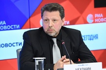 Nga nói phương Tây lo sợ “chậm chân” phát triển vắc xin Covid-19