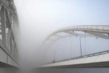 Chiến sự Ukraine ngày 22/9: Khói mù mịt cầu Crimea, giao thông tê liệt