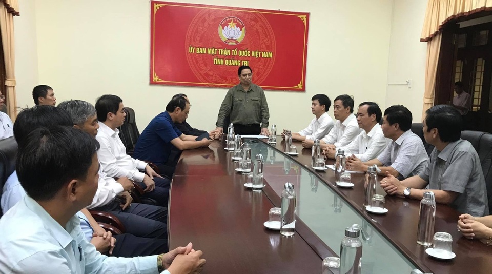 Ông Phạm Minh Chính: Không được để bà con thiếu đói trong mùa mưa lũ - 2 Ông Phạm Minh Chính: Không được để bà con thiếu đói trong mùa mưa lũ - 2