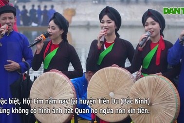 Hàng vạn người "đội mưa" trẩy hội Lim ở Bắc Ninh