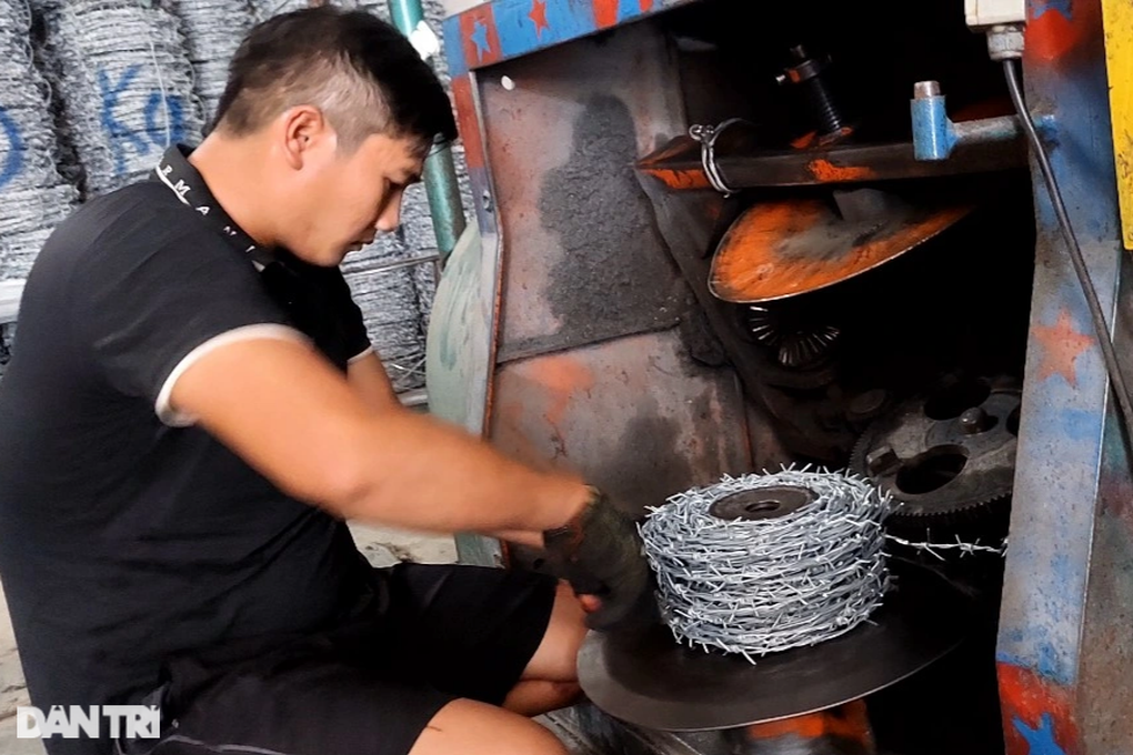 Xã tỷ phú đi lên từ… lông vịt, đồng nát - 1 Xã tỷ phú đi lên từ… lông vịt, đồng nát - 1