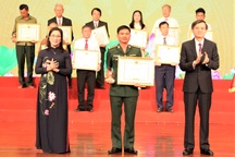 Những tấm gương làm theo lời Bác là "bông hoa đẹp của rừng hoa đẹp"