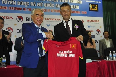 VFF sa thải HLV đội tuyển nữ Việt Nam