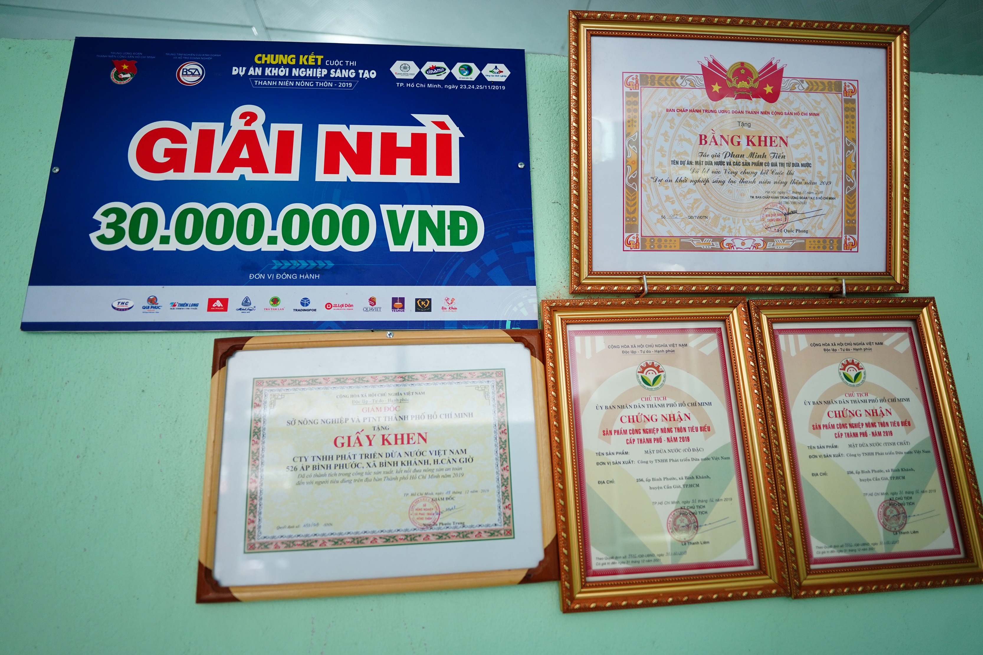Thanh niên bỏ phố về quê khởi nghiệp với mật dừa nước - 17 Thanh niên bỏ phố về quê khởi nghiệp với mật dừa nước - 17