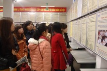 Sôi động việc làm thời vụ cuối năm