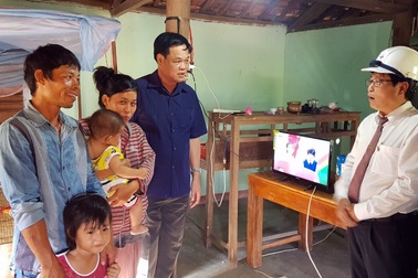 “Xóm đèn dầu” chính thức có điện sau gần 30 năm chờ đợi!