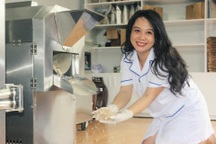 Nữ cán bộ giảm nghèo làm giàu từ loài cây từng bị lãng quên