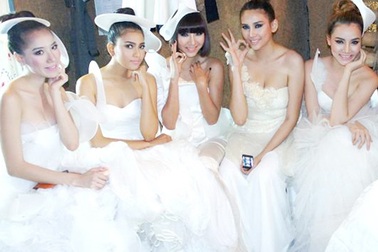 Dàn chân dài “đại náo” Tây Nguyên