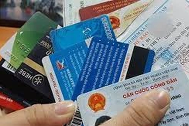 Có phải làm lại toàn bộ giấy tờ khi trích lục khai sinh bị nhầm?