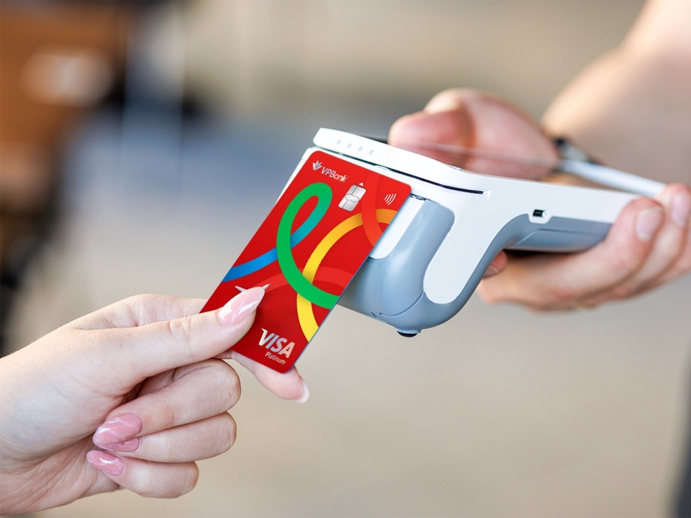Thẻ VPBank YoJo Visa Platinum đồng hành cùng người dùng trẻ trong hành trình khám phá cuộc sống - 2 Thẻ VPBank YoJo Visa Platinum đồng hành cùng người dùng trẻ trong hành trình khám phá cuộc sống - 2