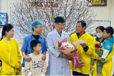 Hai trẻ nhỏ nghi bị ngộ độc sau ăn bim bim đã xuất viện