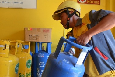Giá gas tăng 8.000 đồng/bình 12kg từ hôm nay 1/5