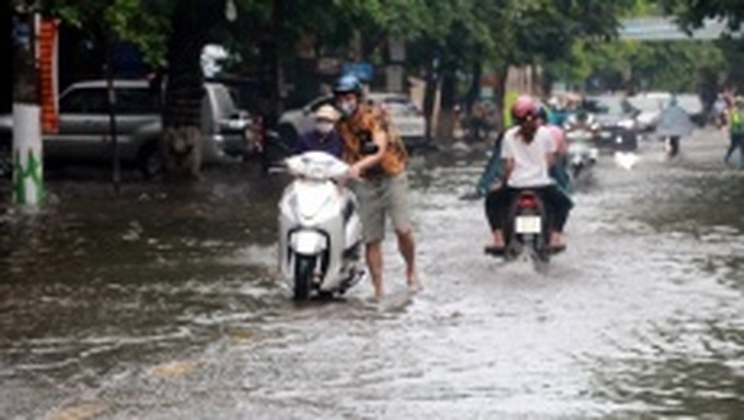 Áp thấp nhiệt đới khả năng mạnh lên thành bão, cảnh báo mưa lớn