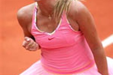 Sharapova diện "váy mới" dự giải Pháp Mở rộng