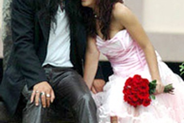 Phước "Khùng" vẫn gọi vợ là “bé”!