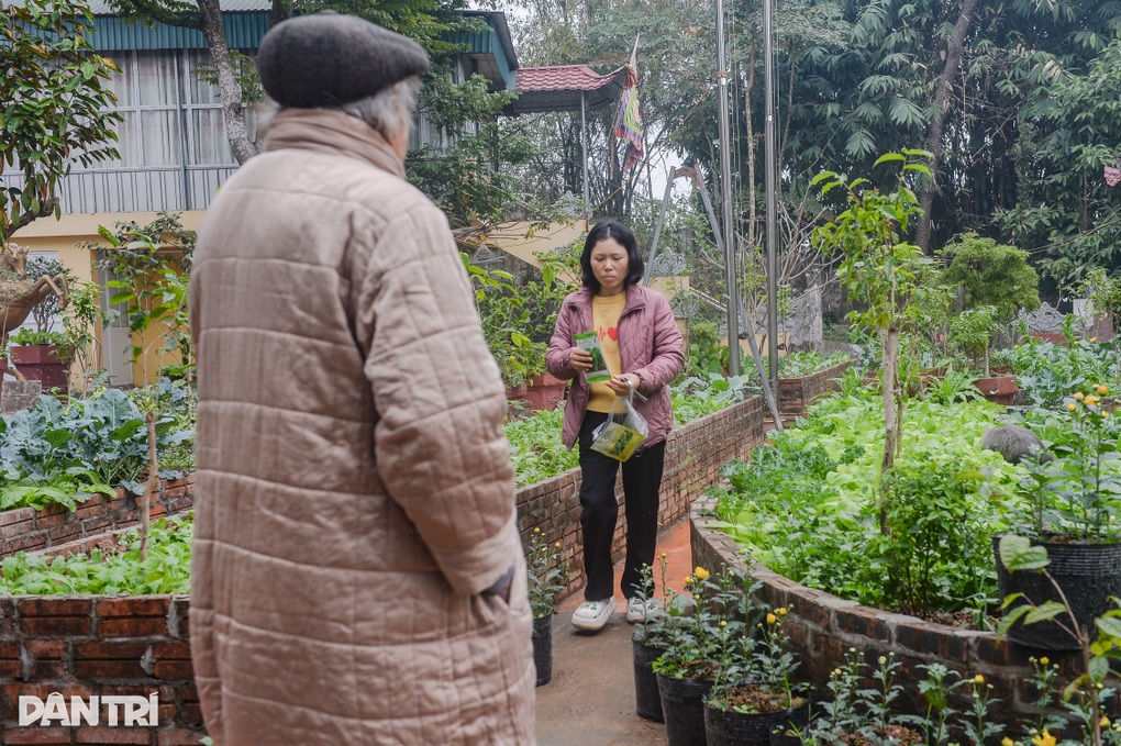 Chuyện tình của cụ ông 96 tuổi với người vợ kém 52 tuổi và đám cưới 28 ngày - 3 Chuyện tình của cụ ông 96 tuổi với người vợ kém 52 tuổi và đám cưới 28 ngày - 3