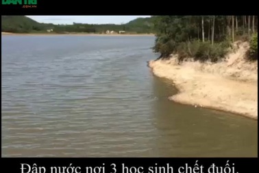 Xót thương 3 nữ sinh đuối nước.