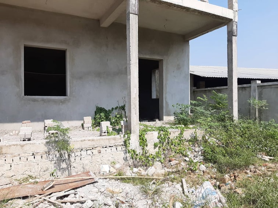 Rầm rộ khởi công các dự án trường học rồi đồng loạt “đắp chiếu” - 4 Rầm rộ khởi công các dự án trường học rồi đồng loạt “đắp chiếu” - 4