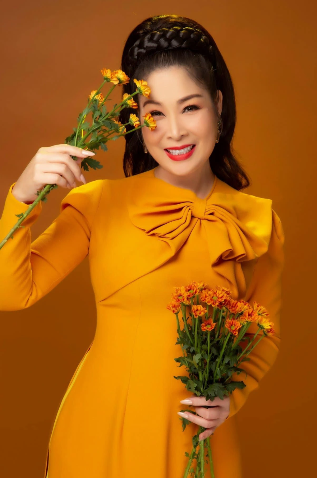 NSND Hồng Vân và chồng kém tuổi khoe ảnh sau khi cùng nhau giảm gần 60kg - 3 NSND Hồng Vân và chồng kém tuổi khoe ảnh sau khi cùng nhau giảm gần 60kg - 3