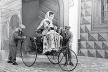 Giấu chồng đi thử xe, người phụ nữ đã làm thay đổi lịch sử ô tô thế giới