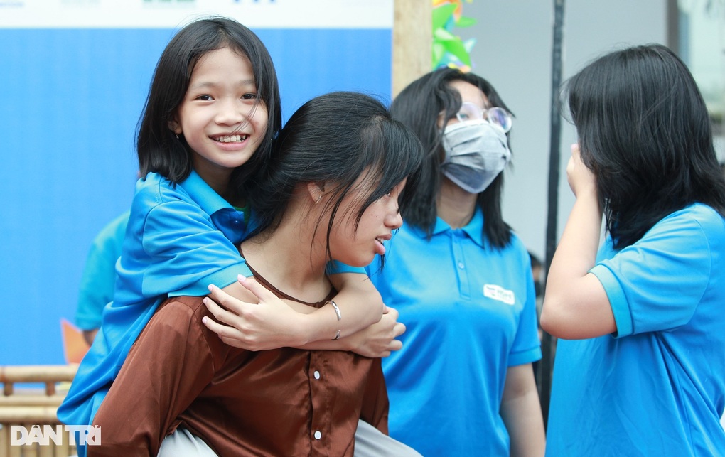 Nước mắt, nụ cười và niềm hy vọng của 200 trẻ mồ côi vì Covid-19 - 4 Nước mắt, nụ cười và niềm hy vọng của 200 trẻ mồ côi vì Covid-19 - 4