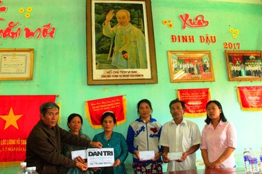 Bình Định: Gần 35 triệu đồng đến 4 hộ dân có nhà sập do lũ