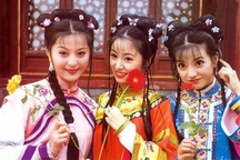 "Mẹ đẻ" của "Hoàn châu cách cách" giận Triệu Vy, bất hòa với Phạm Băng Băng