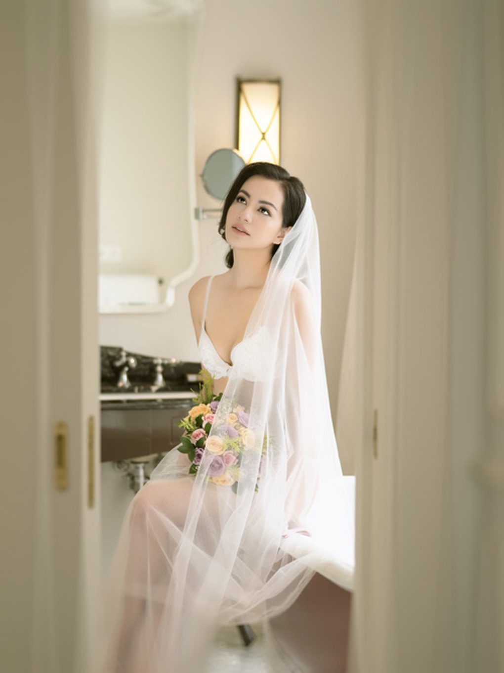 Siêu mẫu Ngọc Thúy 13 năm rời showbiz: Đẹp gợi cảm, cuộc sống giờ ra sao? - 10 Siêu mẫu Ngọc Thúy 13 năm rời showbiz: Đẹp gợi cảm, cuộc sống giờ ra sao? - 10