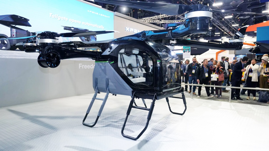 Hãng xe Trung Quốc xuất xưởng ô tô bay từ dây chuyền đầu tiên trên thế giới - 3