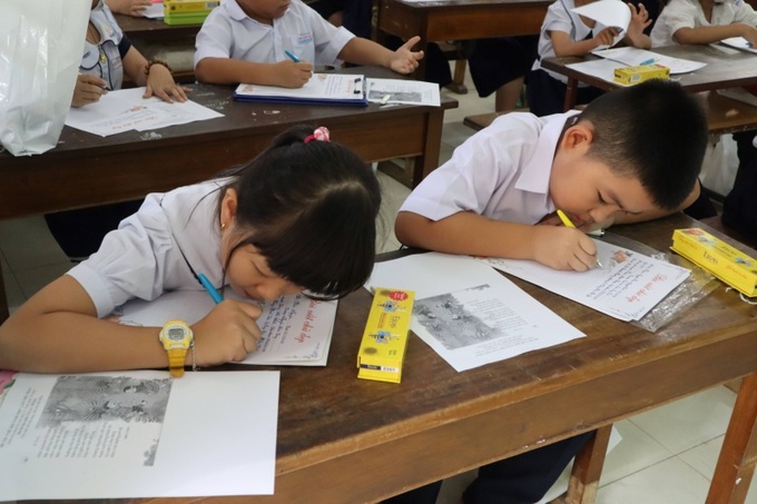 Các em học sinh chính thức bước vào Ngày hội.