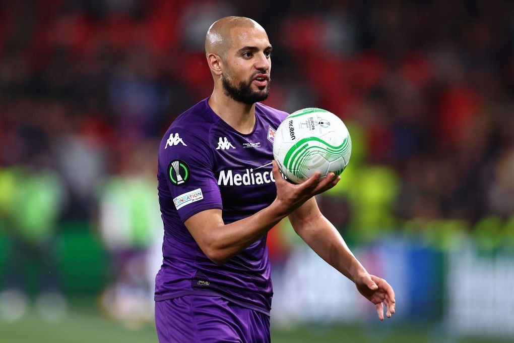 Man Utd mượn thành công Sofyan Amrabat - 1 Man Utd mượn thành công Sofyan Amrabat - 1