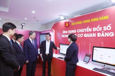 Xây dựng, hoàn thiện tổ chức bộ máy hệ thống chính trị Việt Nam "Tinh - Gọn - Mạnh - Hiệu năng - Hiệu lực - Hiệu quả" theo chỉ dẫn của Chủ tịch Hồ Chí Minh