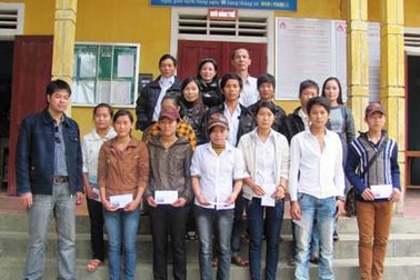 Hà Tĩnh: Tiếp sức học sinh vùng lũ