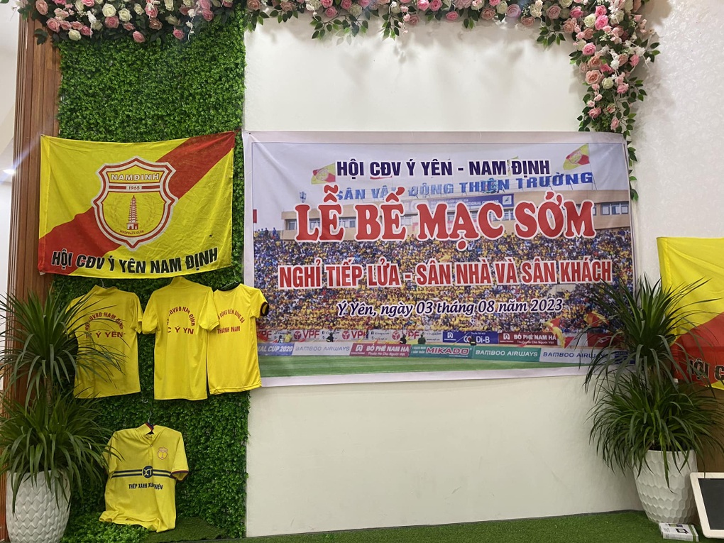 CĐV Nam Định nói lý do trả áo sau trận thua CLB Công An Hà Nội - 2 CĐV Nam Định nói lý do trả áo sau trận thua CLB Công An Hà Nội - 2