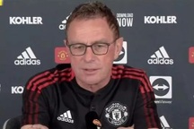 Bị cầu thủ Man Utd chê lỗi thời, HLV Rangnick nói gì?