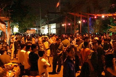 Đột kích quán cà phê “khủng” tại Bình Dương