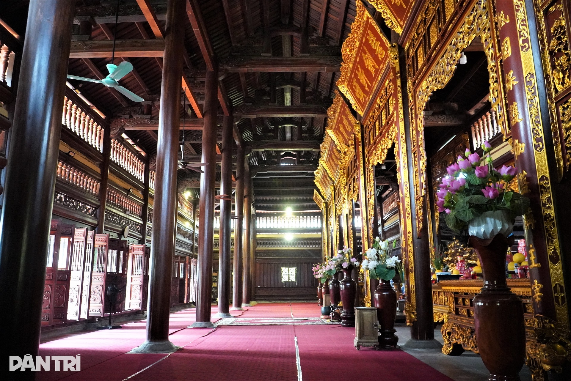 Ngôi chùa có cổng tam quan siêu khủng trở thành điểm check-in hot dịp Tết - 6