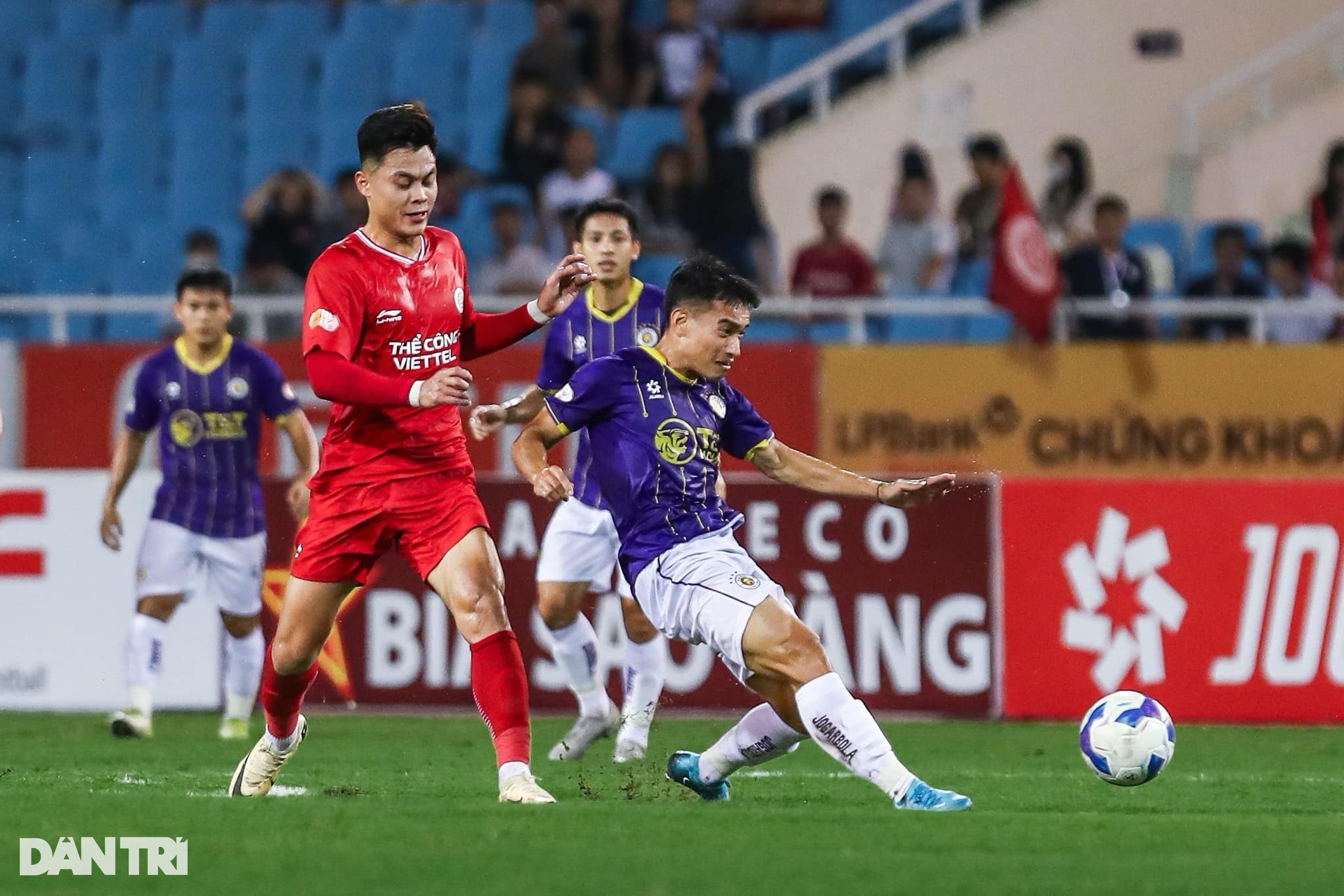 View - Thể Công Viettel lội ngược dòng thắng Hà Nội FC tại Mỹ Đình | Báo Dân trí