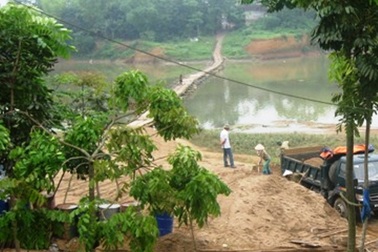 Chính quyền làm ngơ cho “cát tặc” lộng hành?