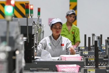 "Chốt" hạ tuổi hưởng trợ cấp hưu trí, tăng tỷ lệ hưởng lương hưu