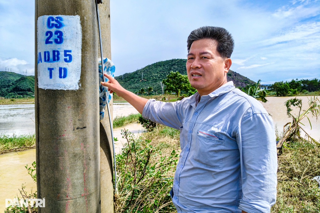 Trong lũ dữ, nam ngư dân, anh shipper cũng hóa người hùng cứu 6 nạn nhân - 1 Trong lũ dữ, nam ngư dân, anh shipper cũng hóa người hùng cứu 6 nạn nhân - 1