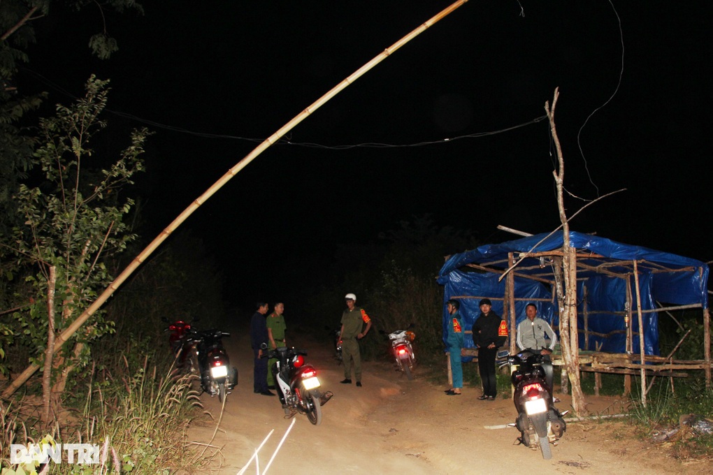 Công an trắng đêm cùng nông dân tuần tra, ngăn chặn nạn trộm cà phê - 1