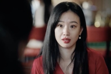 Từ ngày mẹ chồng lên ở cùng, tôi bỗng bị em gái chồng “trở mặt”