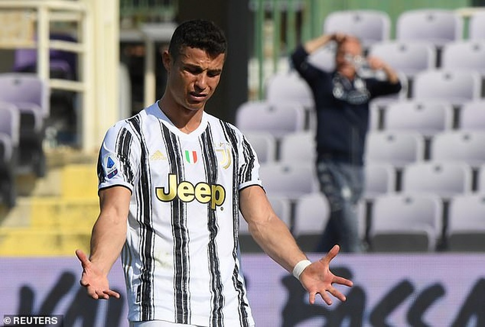 Bị vùi dập tơi tả, C.Ronaldo vẫn... đắt khách - 2 Bị vùi dập tơi tả, C.Ronaldo vẫn... đắt khách - 2